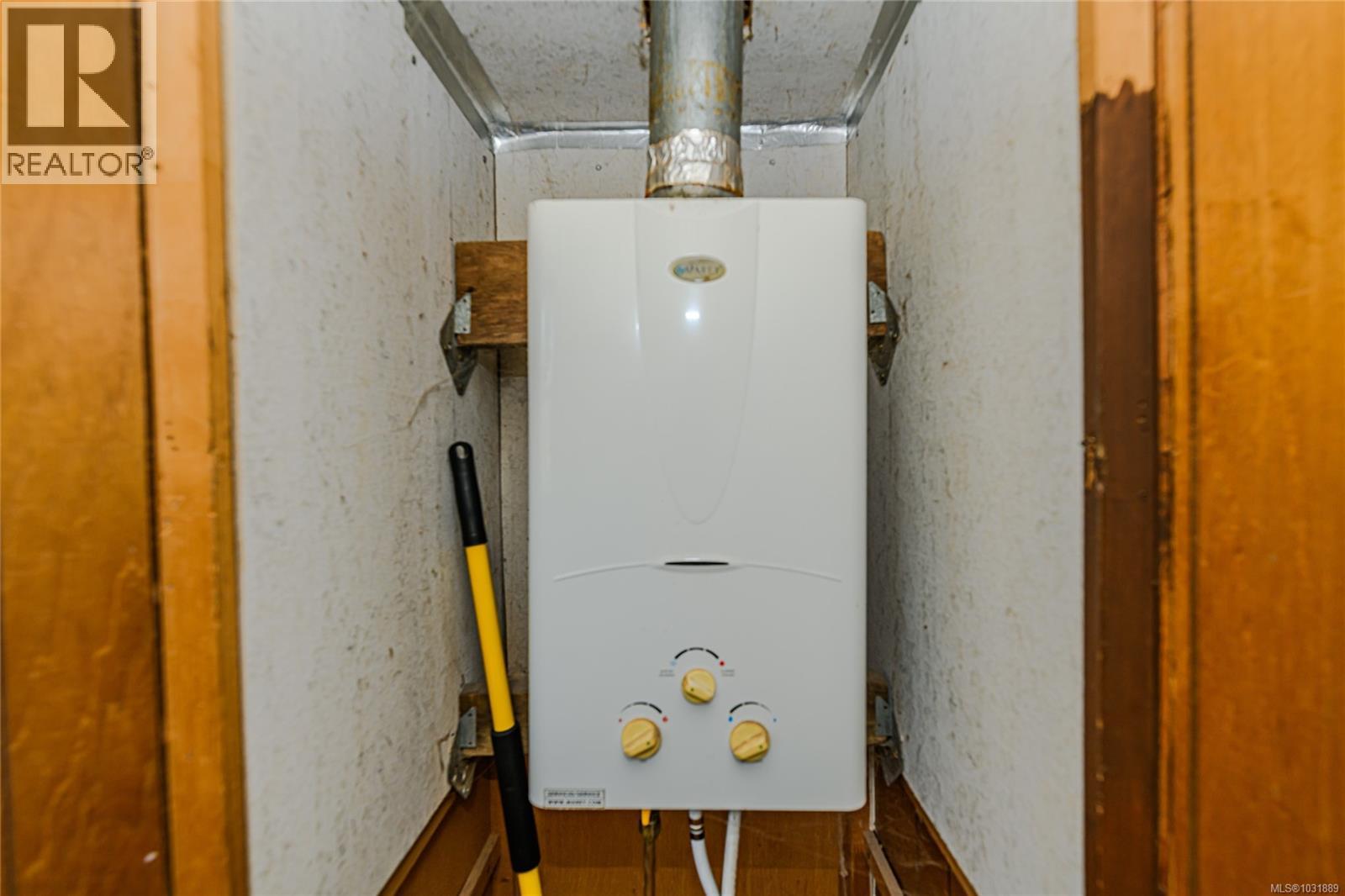 140 SALTAIR LANE - 37