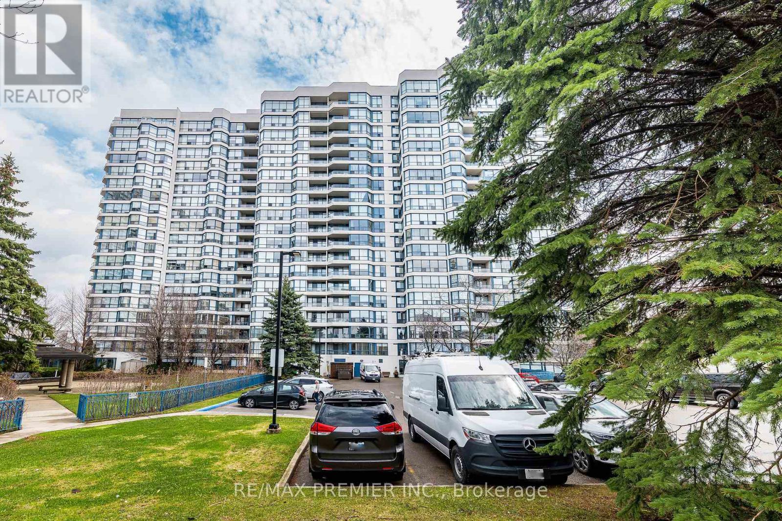 Photo of 1412 - 7300 YONGE STREET