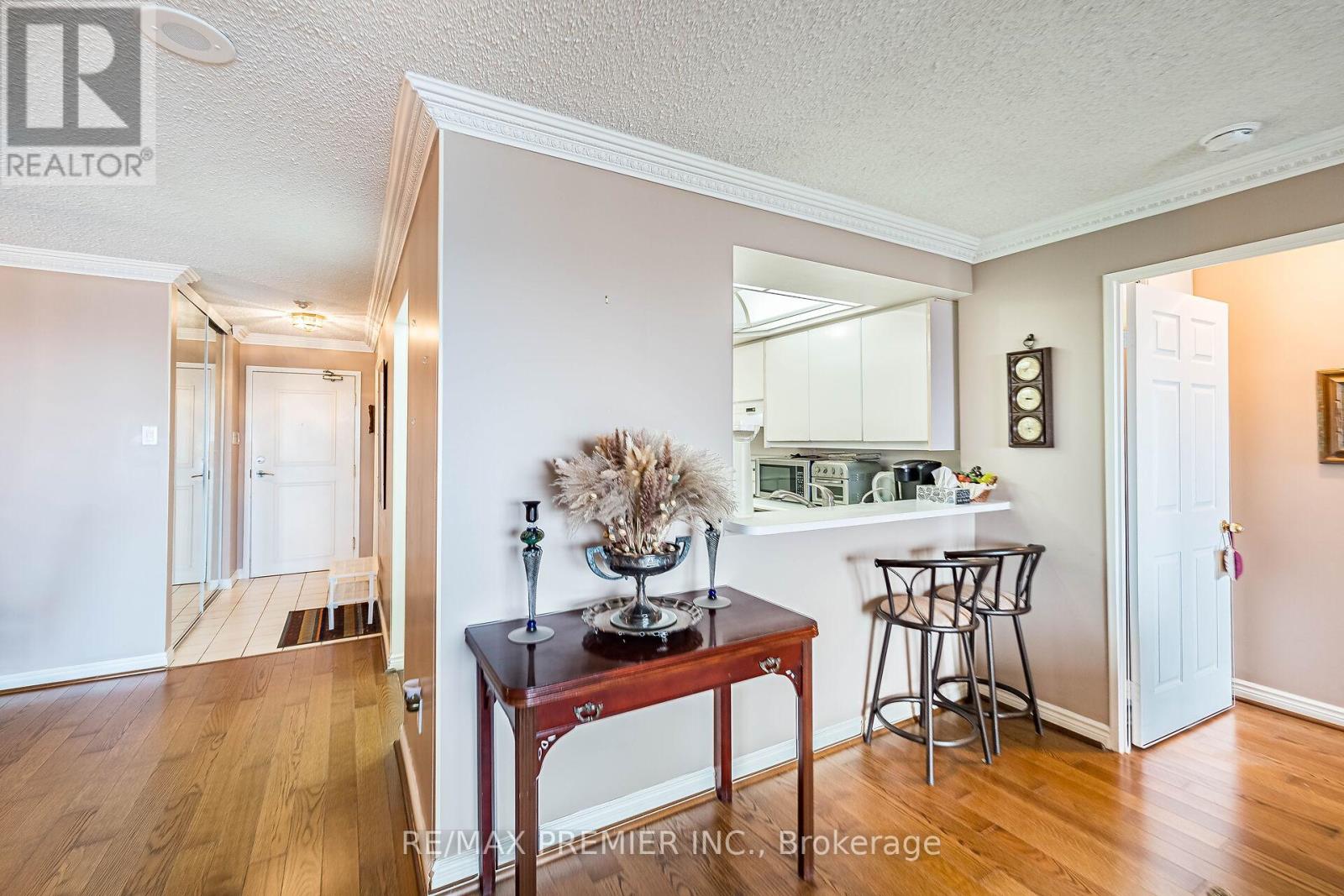 #1412 7300 YONGE STREET - 18