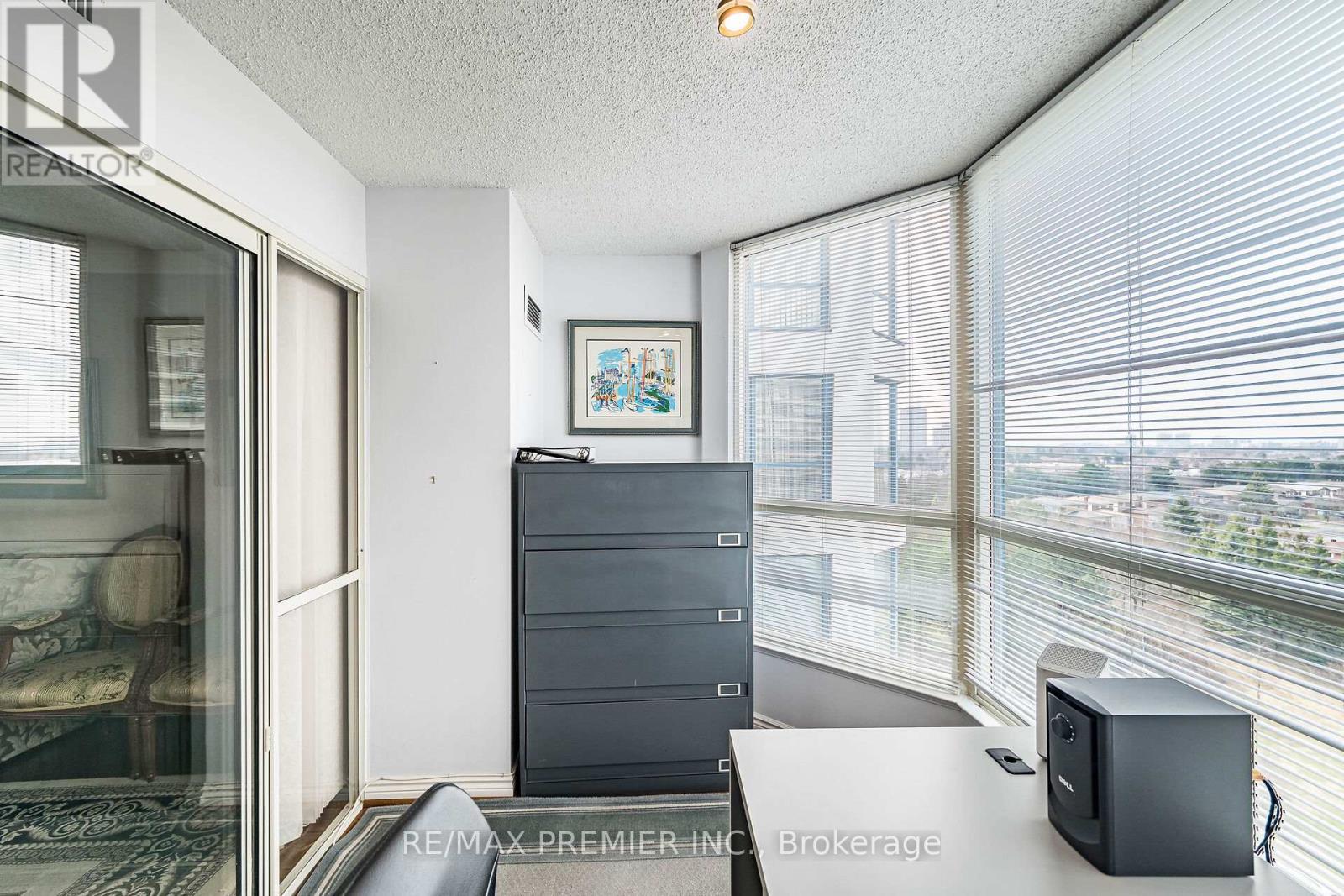 #1412 7300 YONGE STREET - 22