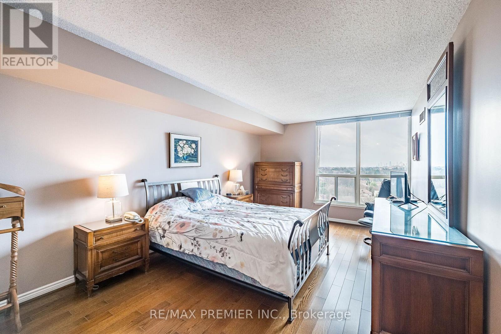 #1412 7300 YONGE STREET - 28