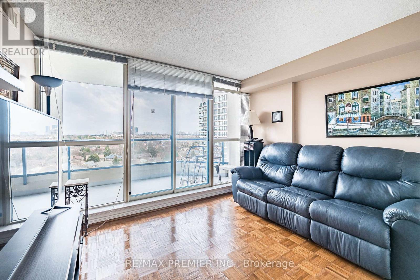 #1412 7300 YONGE STREET - 32