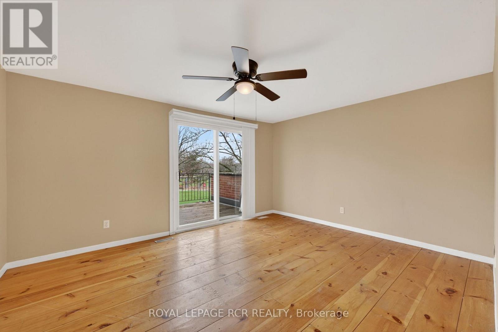 #31 246 TUPPER BOULEVARD - 27