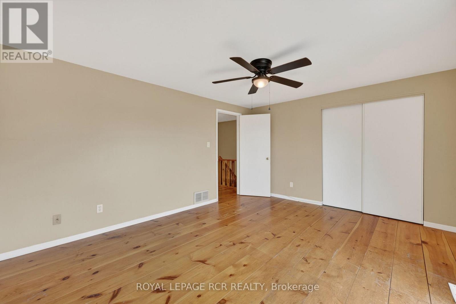 #31 246 TUPPER BOULEVARD - 32