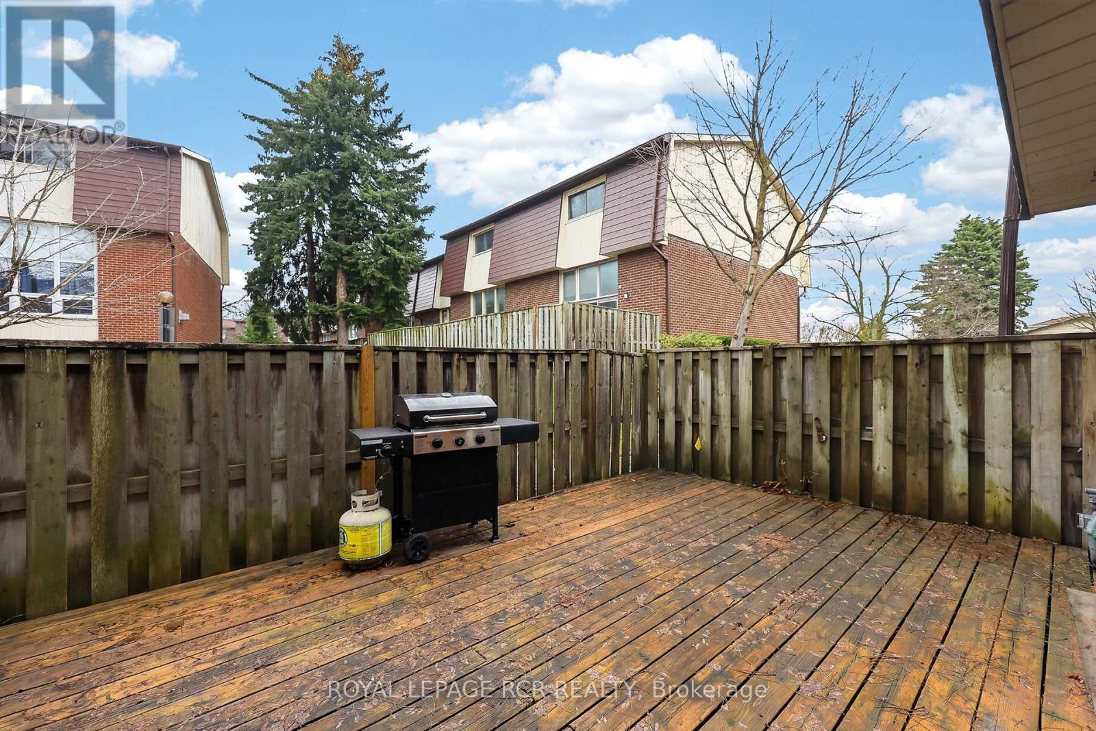#31 246 TUPPER BOULEVARD - 42