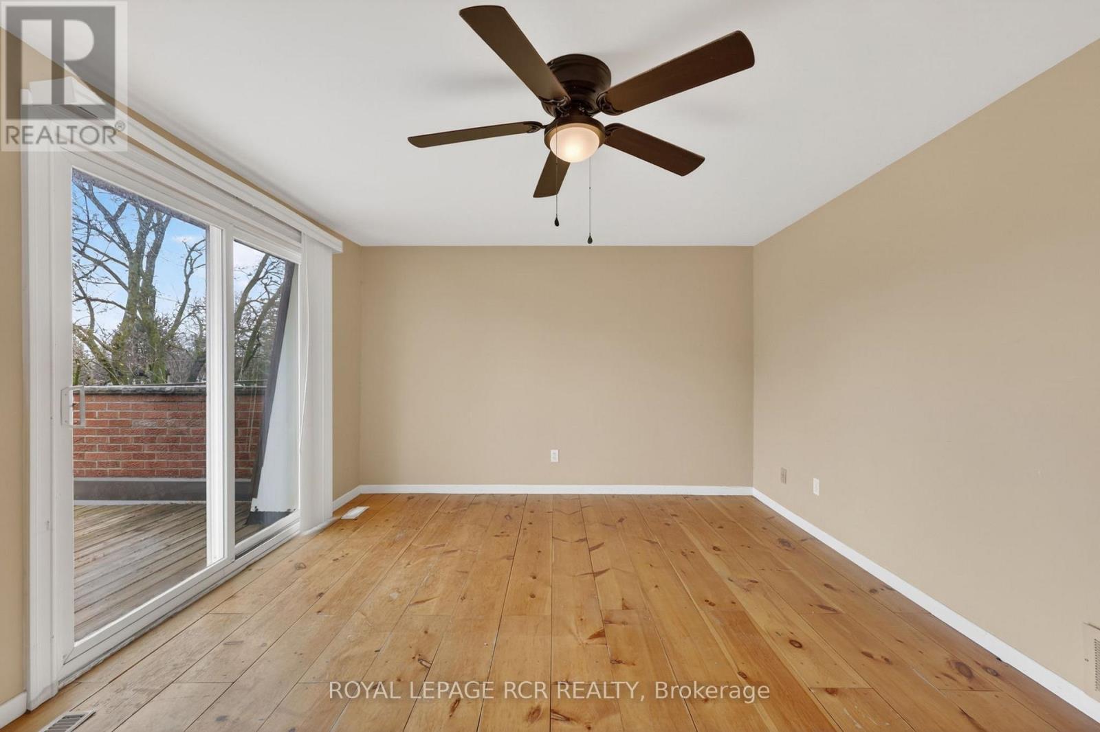 #31 246 TUPPER BOULEVARD - 28