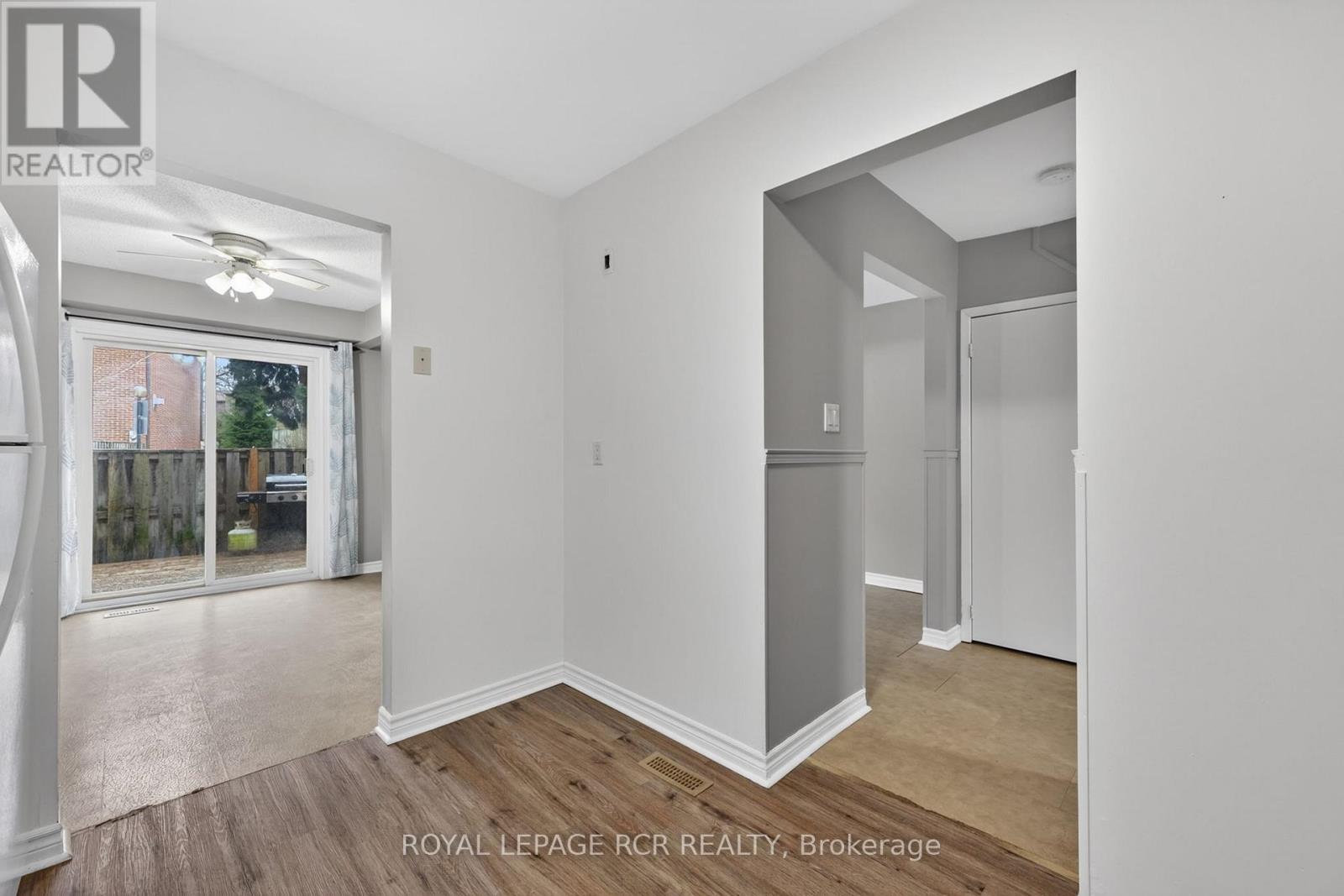 #31 246 TUPPER BOULEVARD - 23