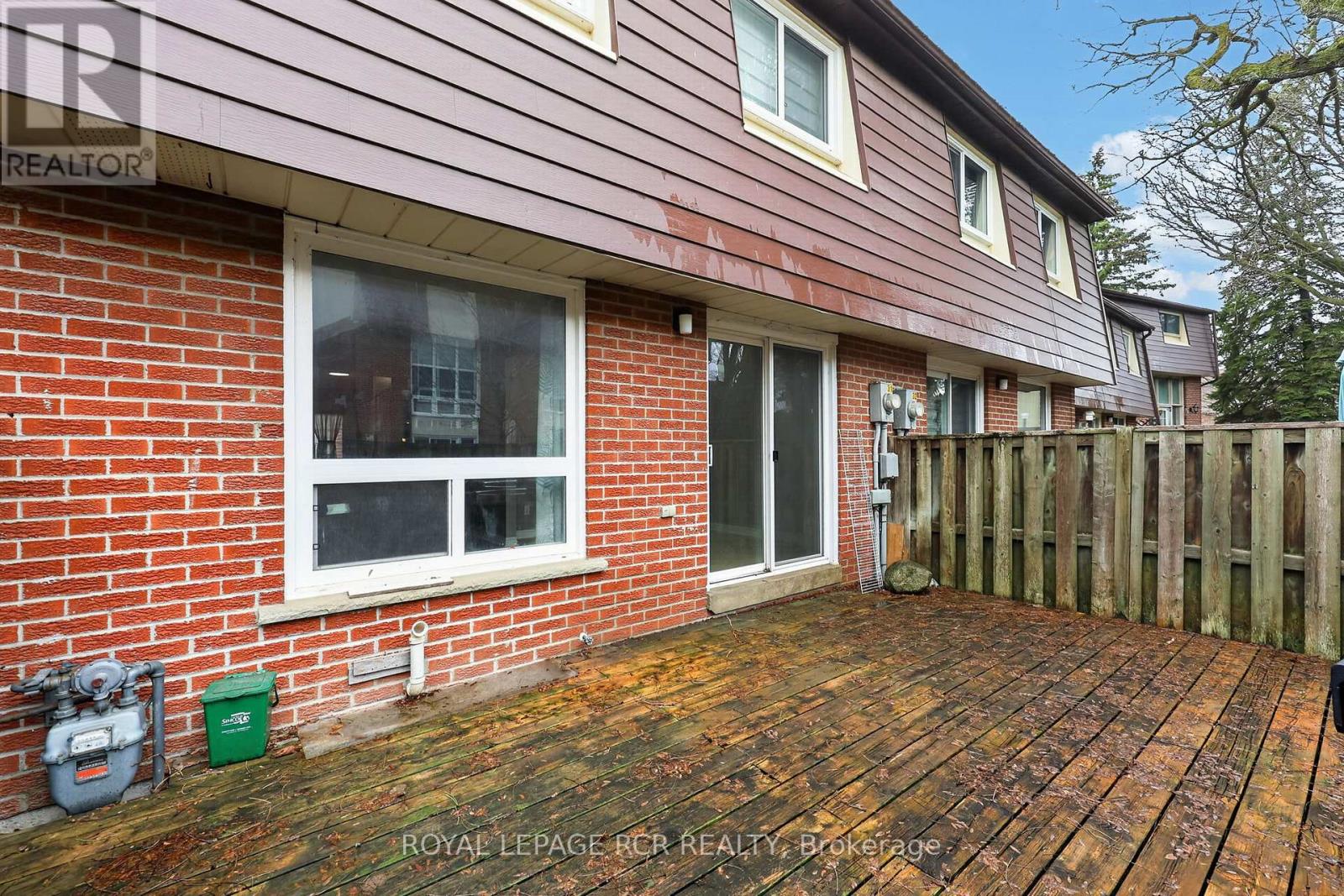 #31 246 TUPPER BOULEVARD - 44