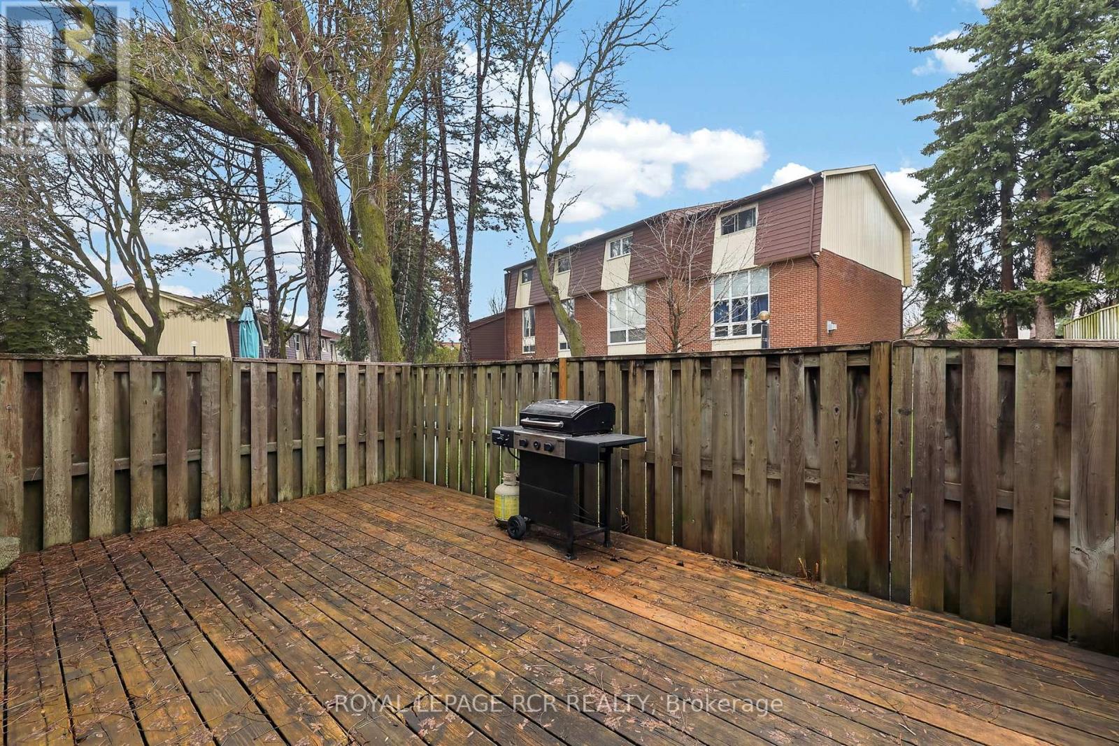 #31 246 TUPPER BOULEVARD - 45