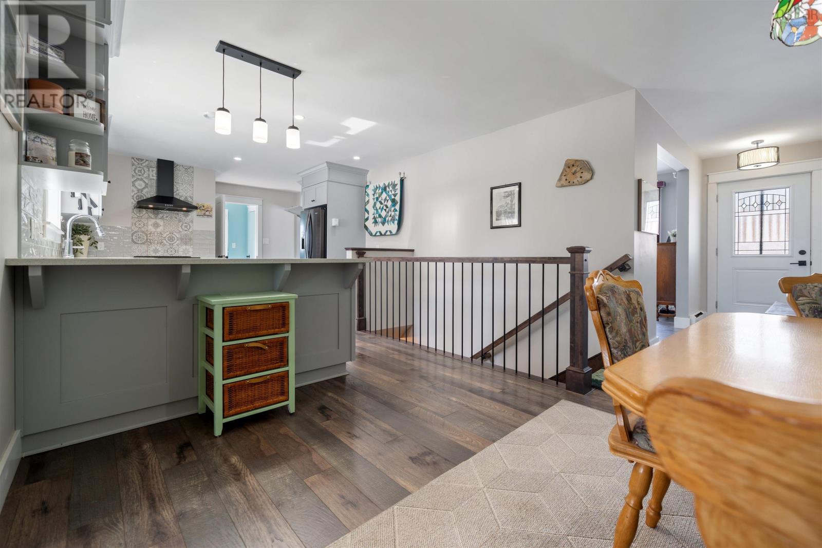 209 LOUISE STREET - 22