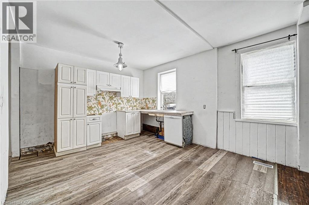 36 RIVER STREET - 10