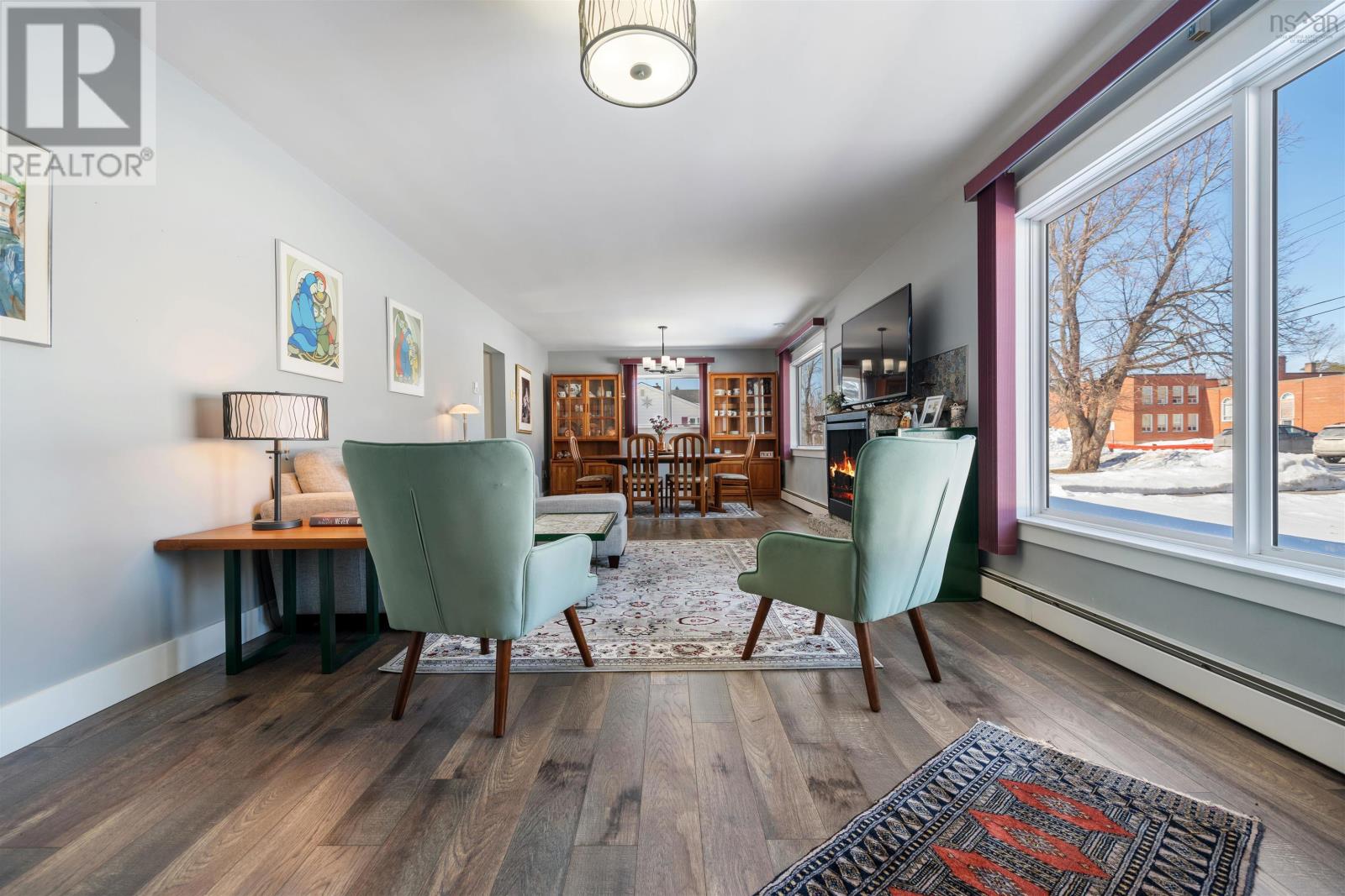 209 LOUISE STREET - 9