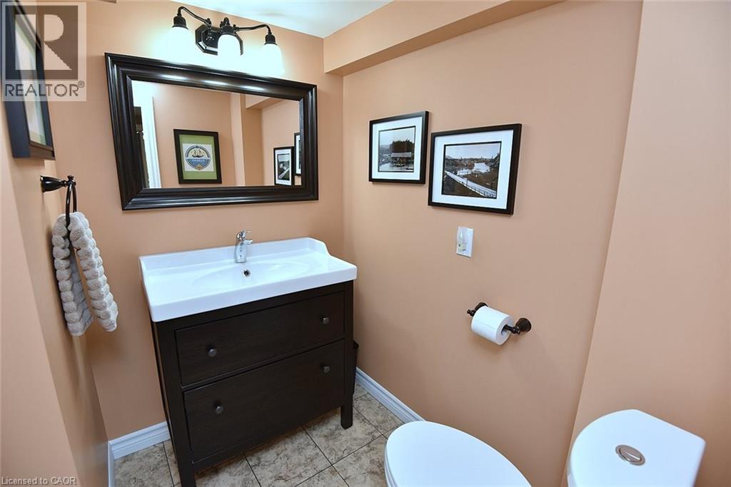 15 CONCORD Avenue, Dundas, Ontario, L9H1R5 — Photo 23