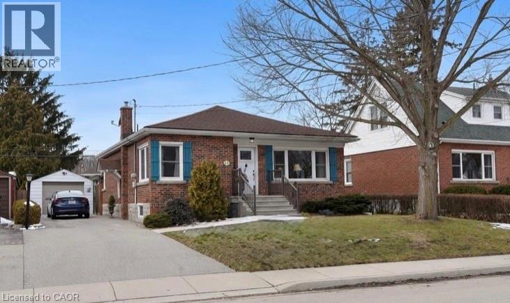 15 CONCORD Avenue, Dundas, Ontario, L9H1R5 — Photo 2