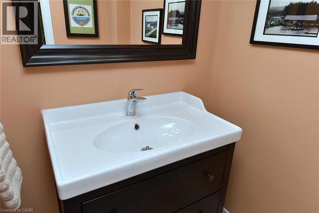 15 CONCORD Avenue, Dundas, Ontario, L9H1R5 — Photo 22