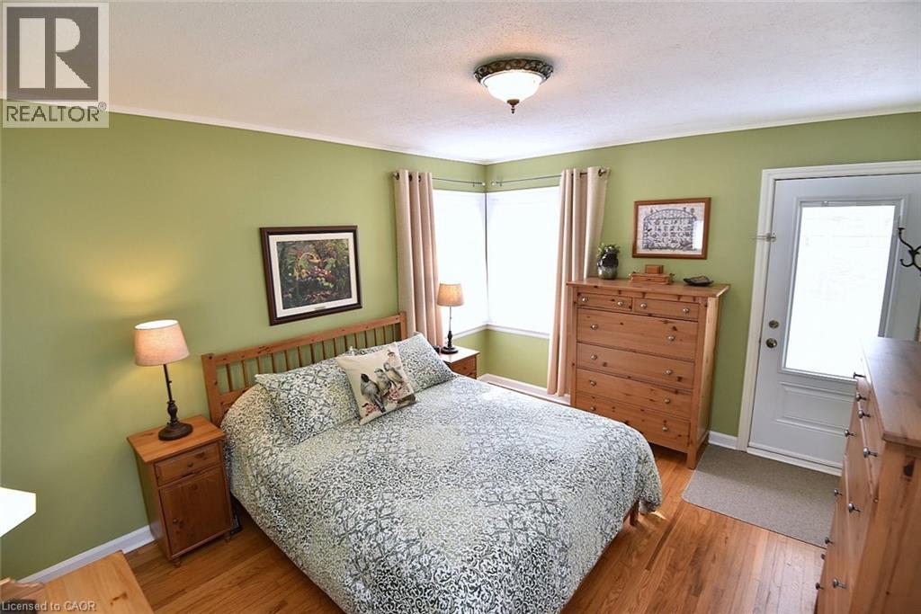 15 CONCORD Avenue, Dundas, Ontario, L9H1R5 — Photo 17
