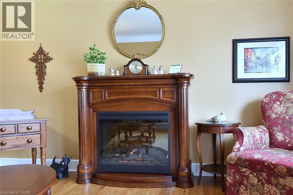 15 CONCORD Avenue, Dundas, Ontario, L9H1R5 — Photo 6