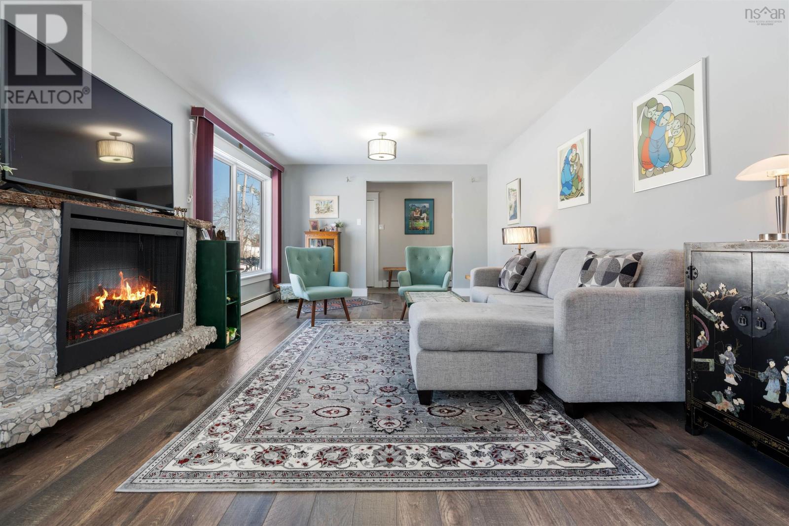 209 LOUISE STREET - 8