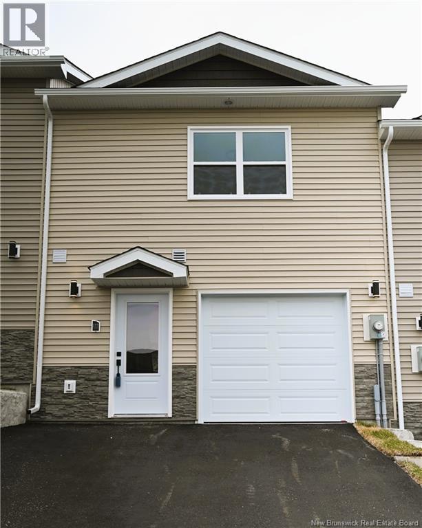 177 ARLINGTON CRESCENT - Image 2