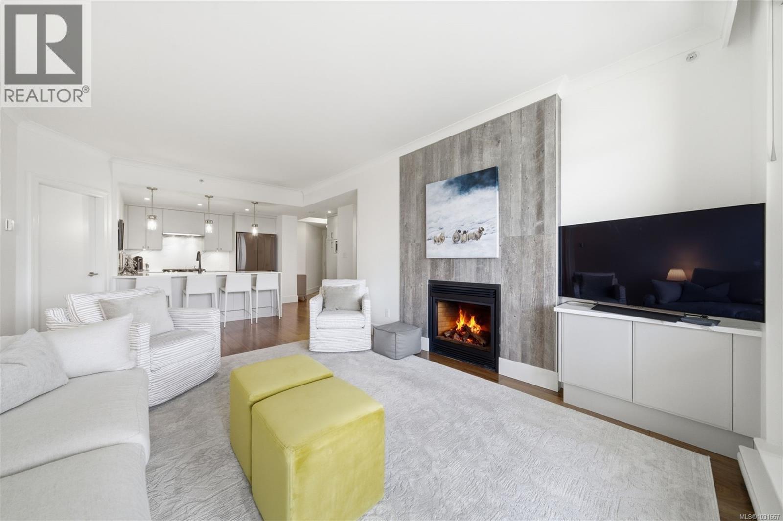 #714 21 DALLAS RD - 8