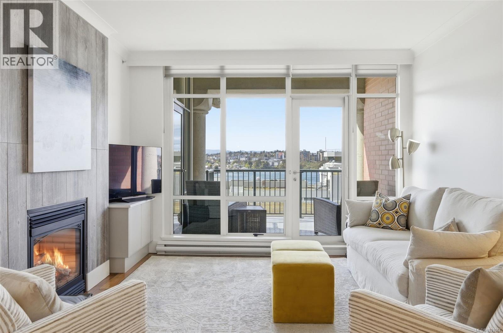 #714 21 DALLAS RD - Image 3