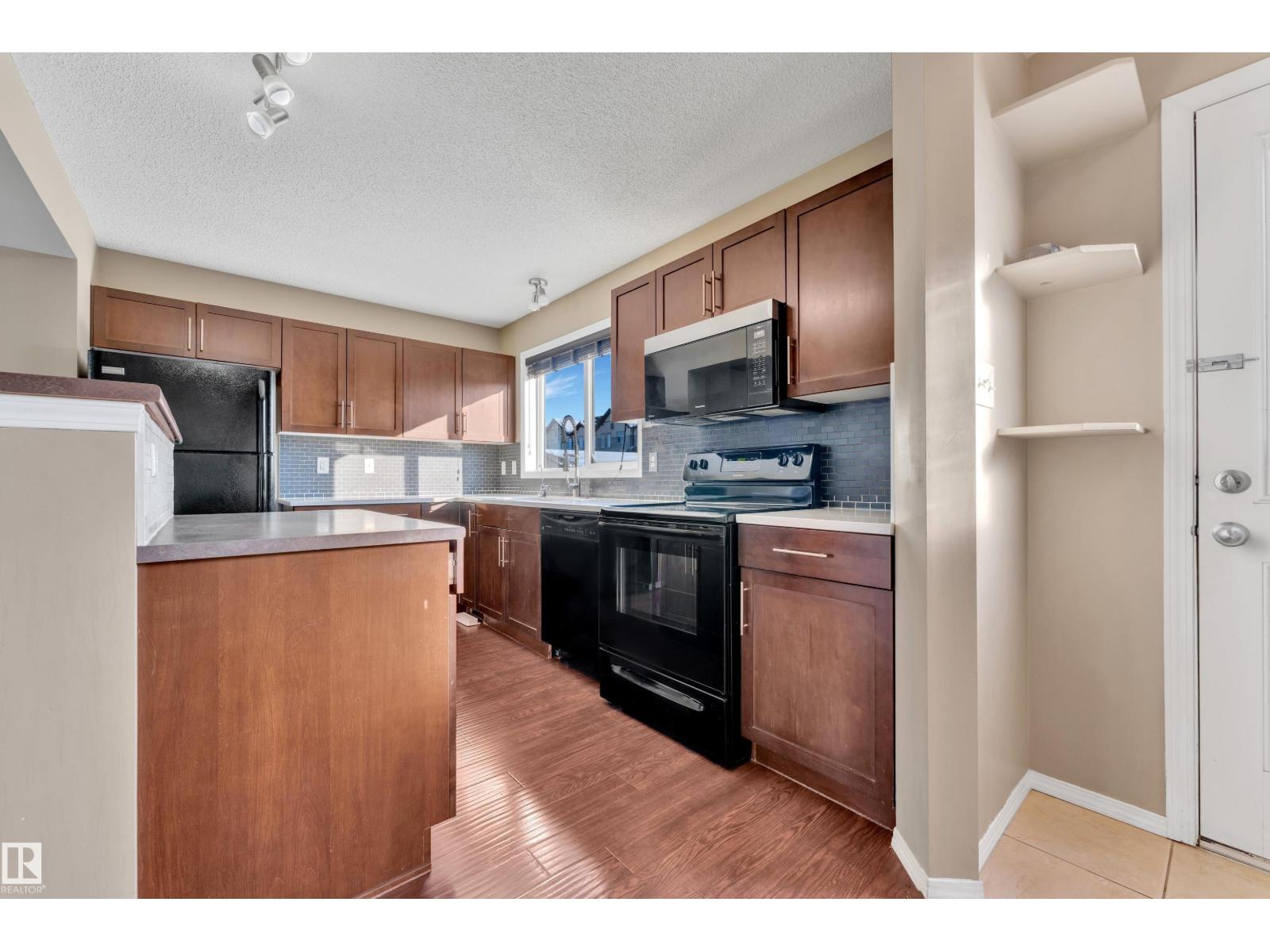 6017 213 ST NW - 14