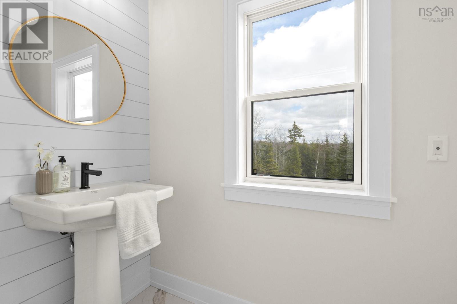 Property 21 of 50 of 209 Orchid Court