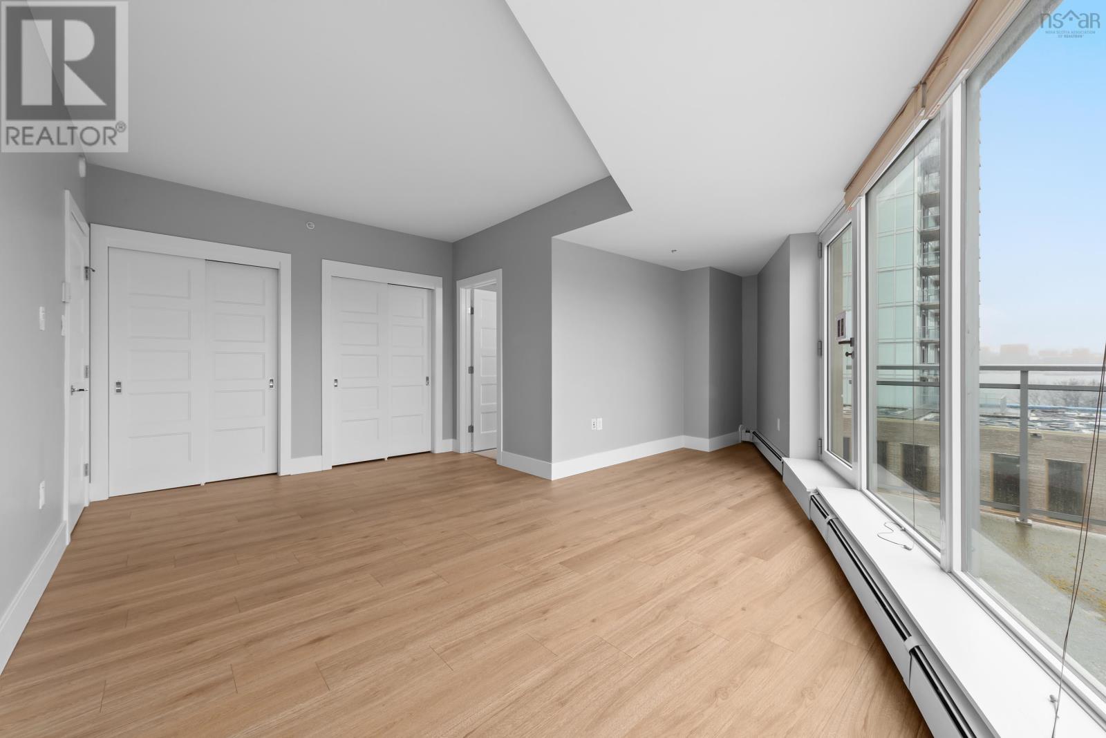 Property 12 of 27 of 506 15 Kings Wharf Place