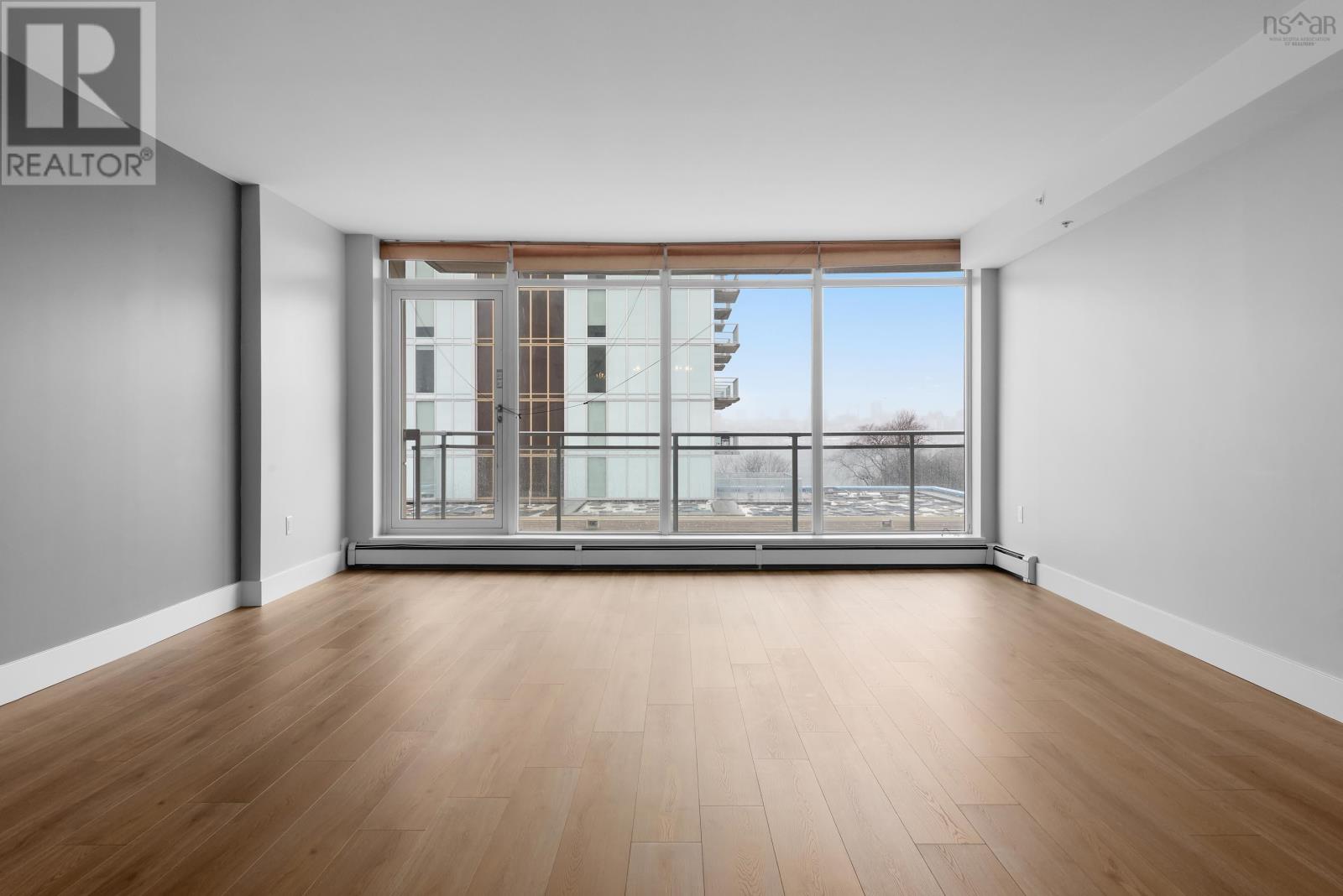 Property 8 of 27 of 506 15 Kings Wharf Place