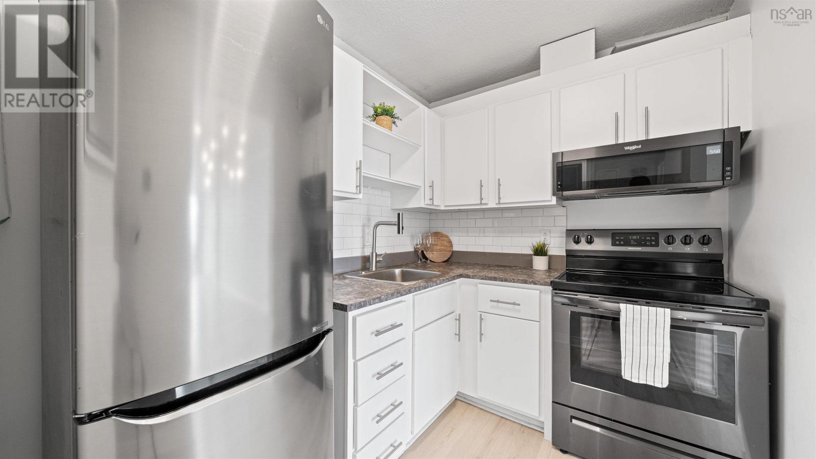 Property 3 of 30 of 1505 6369 COBURG Road