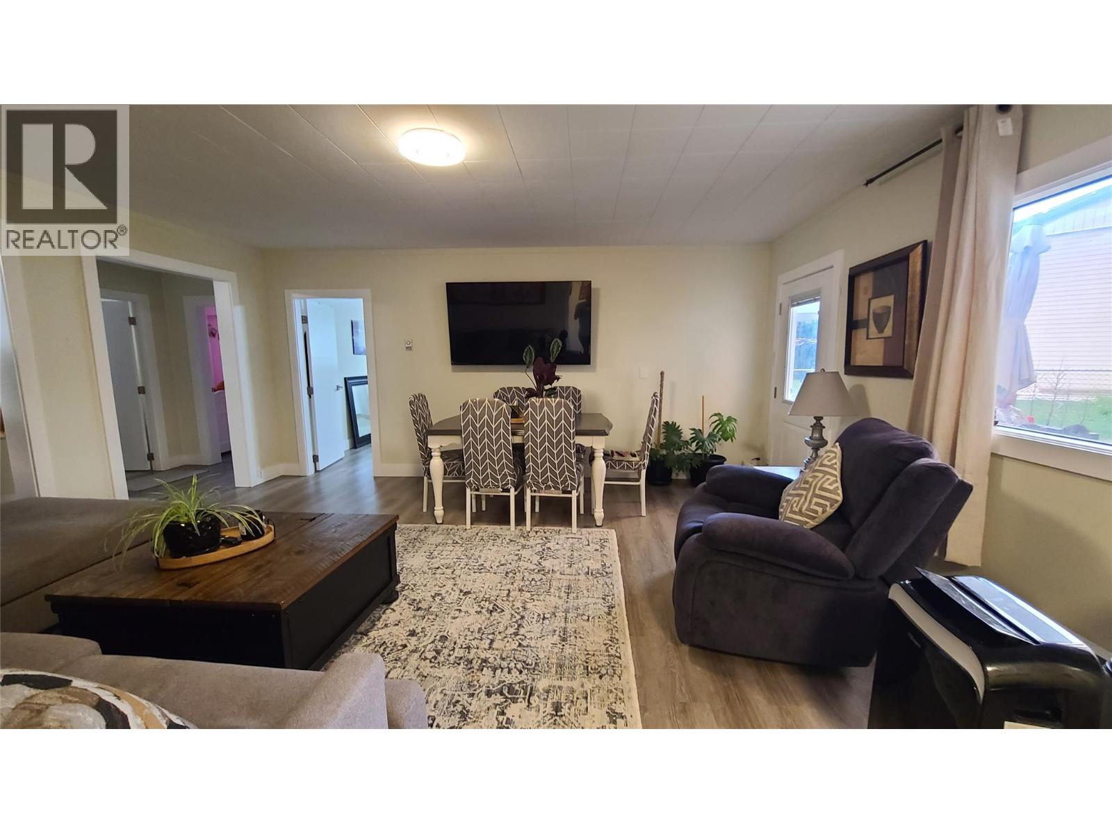  6488 Wolfcub Place Place, Oliver