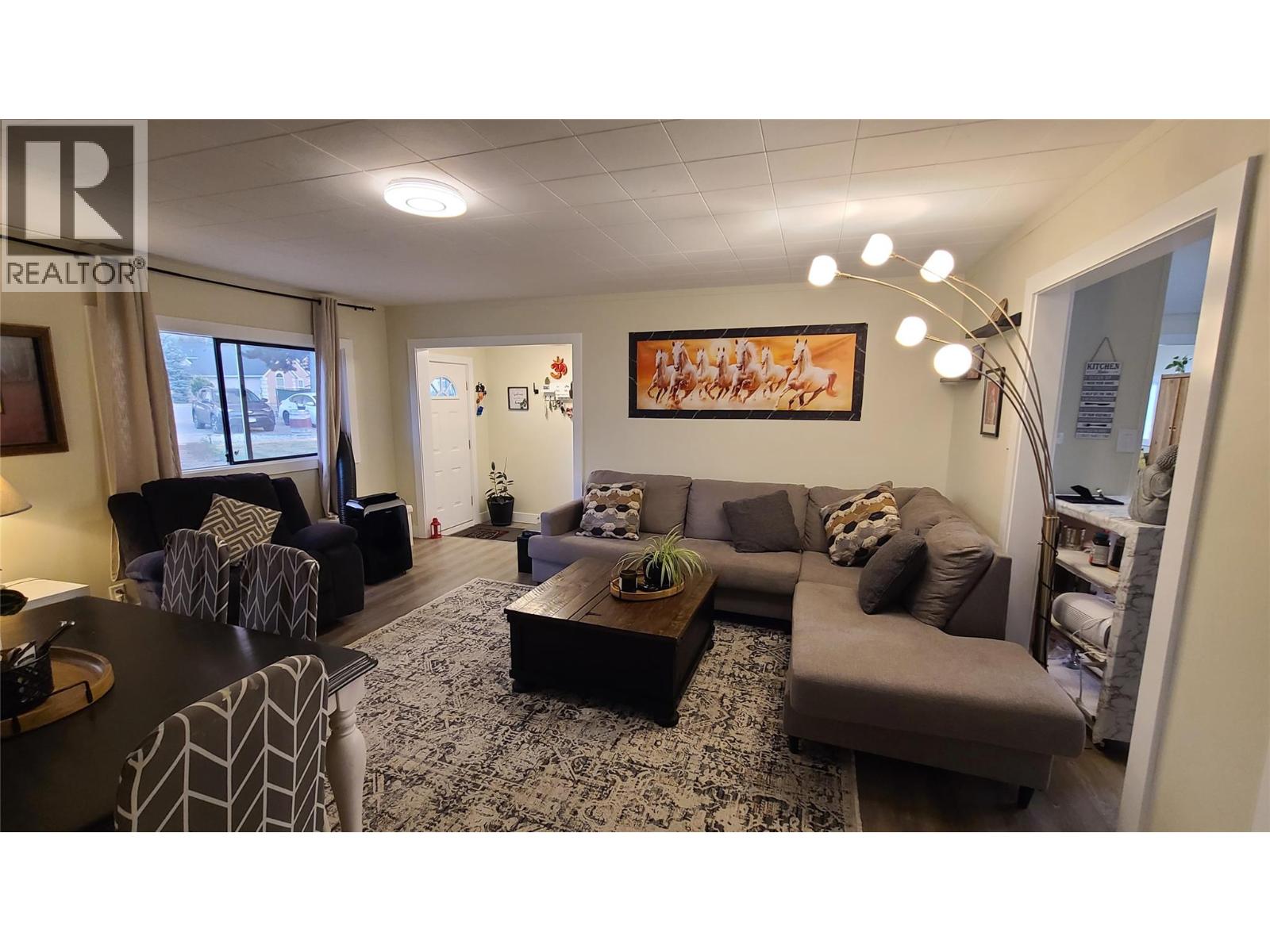  6488 Wolfcub Place Place, Oliver