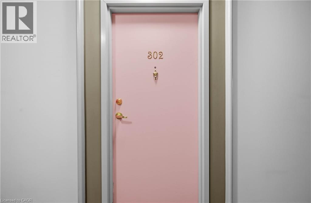 #302 1414 KING Street E - 5