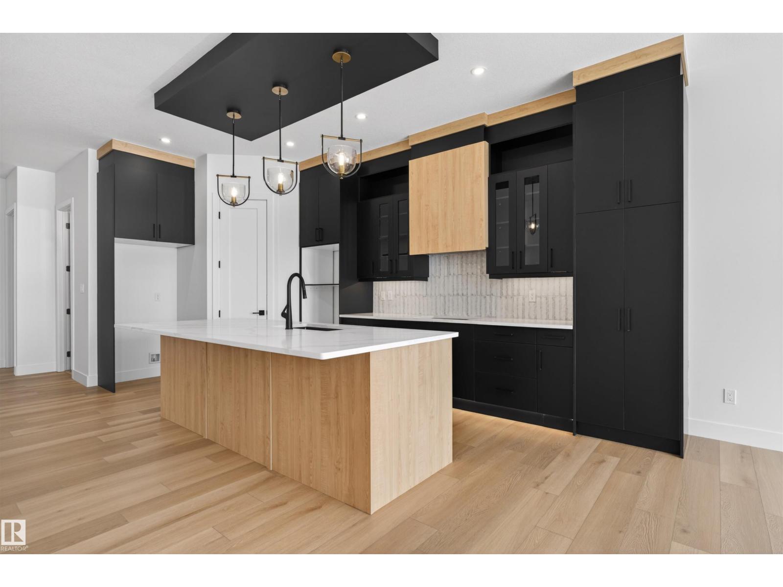 27 ROSEWOOD WY, St. Albert