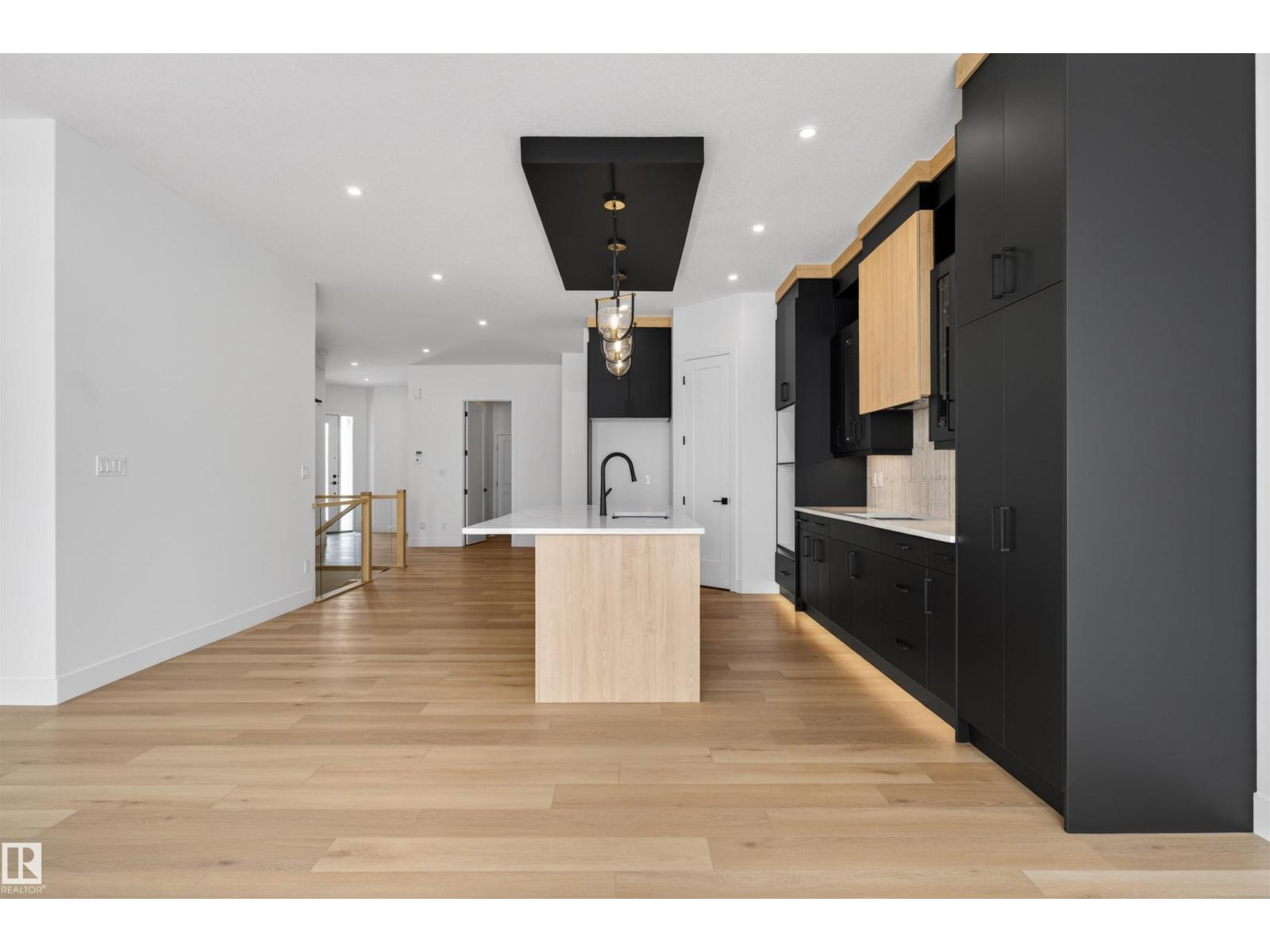 27 ROSEWOOD WY, St. Albert