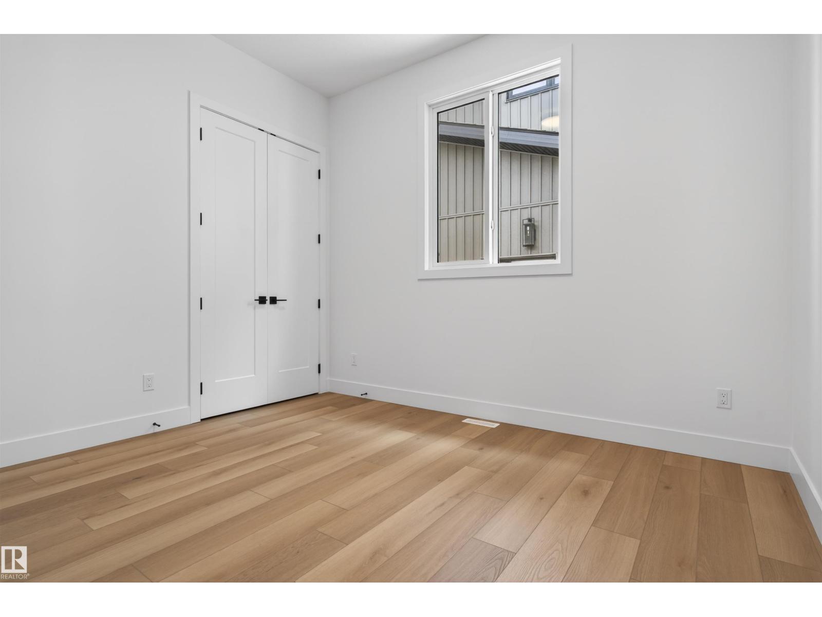 27 ROSEWOOD WY, St. Albert