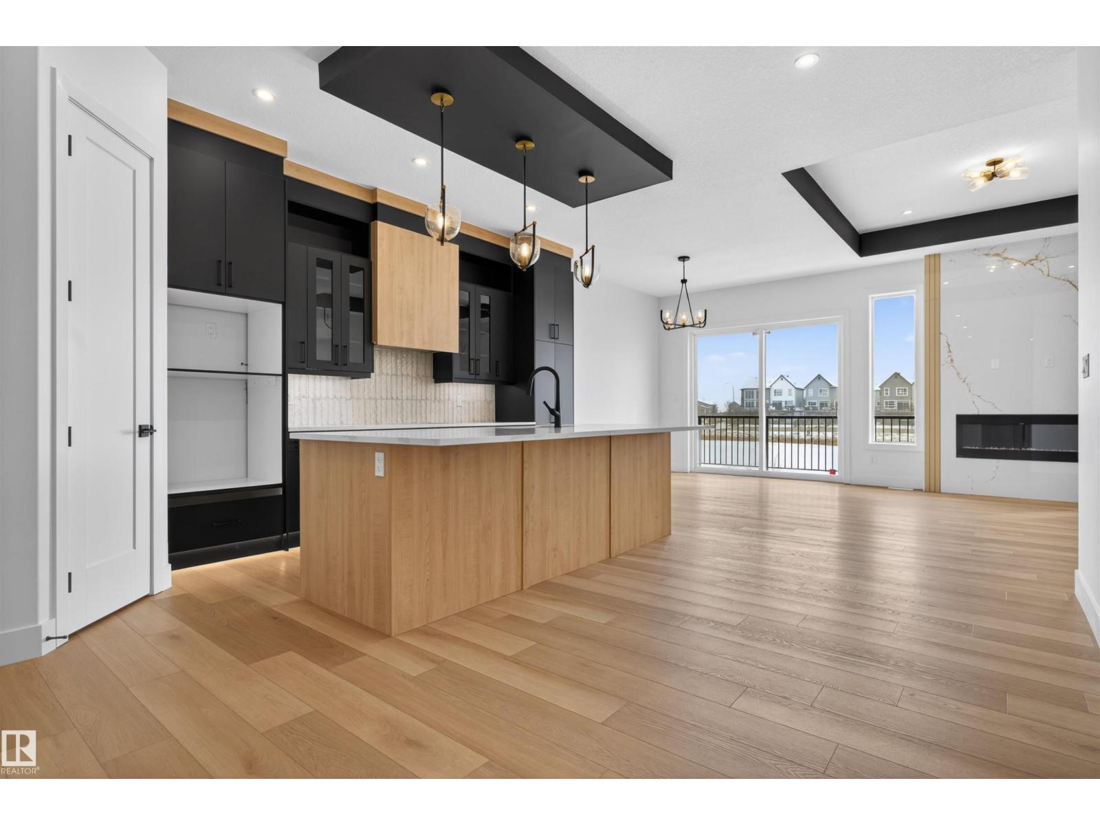 27 ROSEWOOD WY, St. Albert