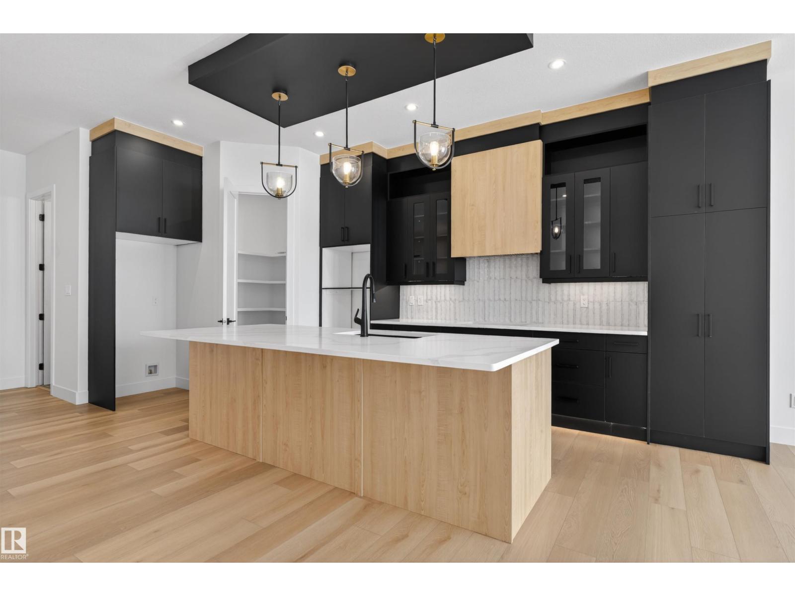 27 ROSEWOOD WY, St. Albert