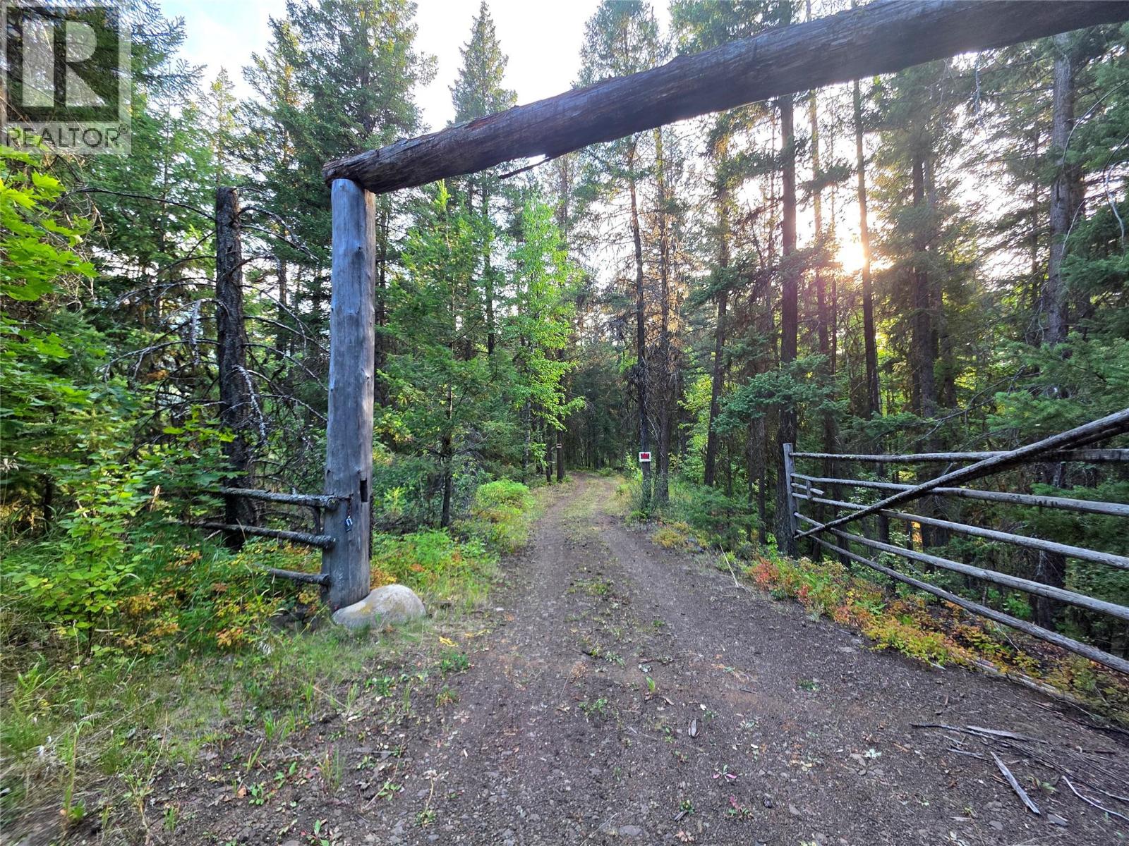 6453 PINAUS LAKE ROAD - Image 2