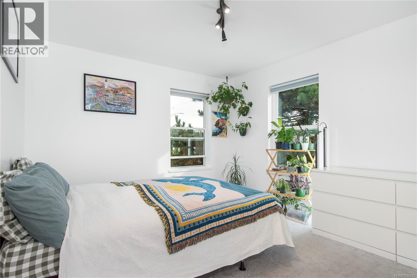 #202 2525 FITZGERALD AVE - 14