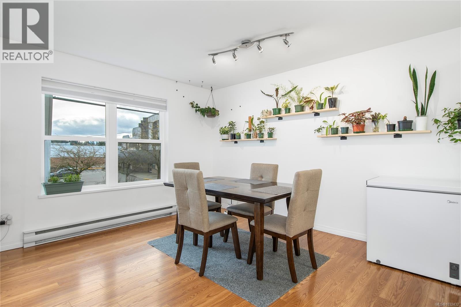 #202 2525 FITZGERALD AVE - 7