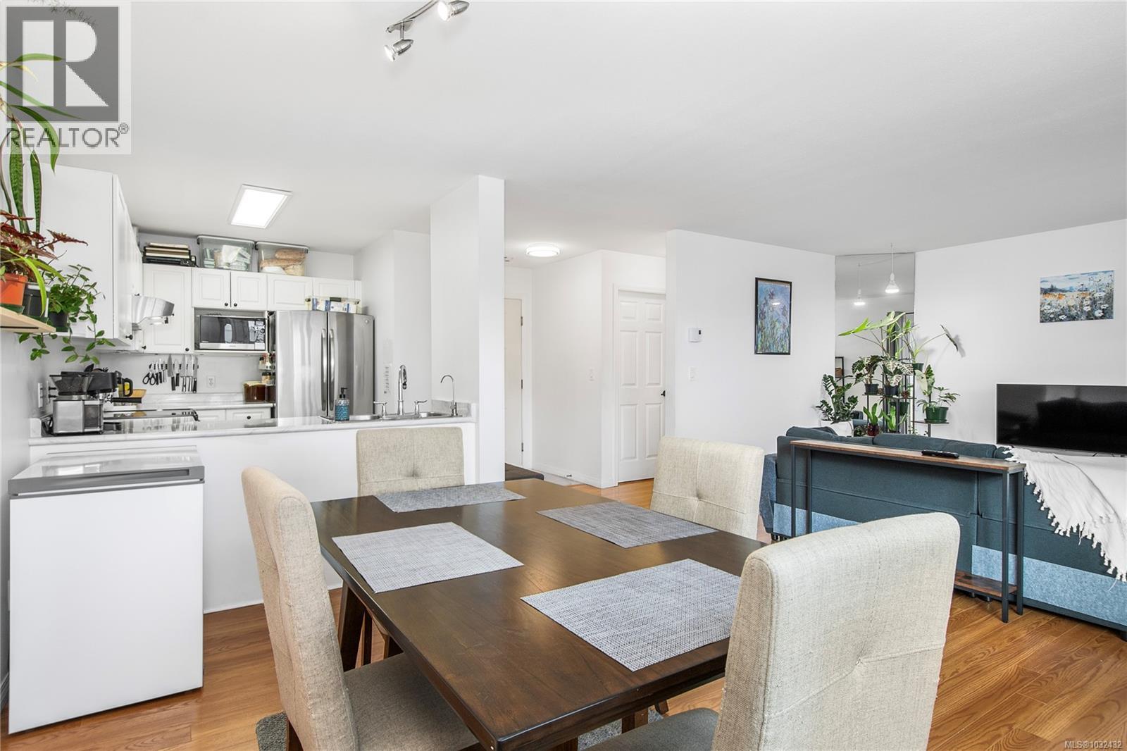 #202 2525 FITZGERALD AVE - 8