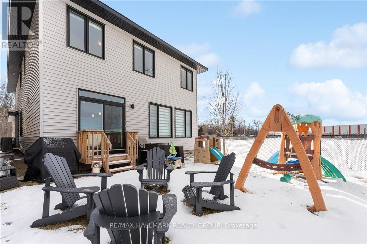 6461 RENAUD ROAD — photo 34