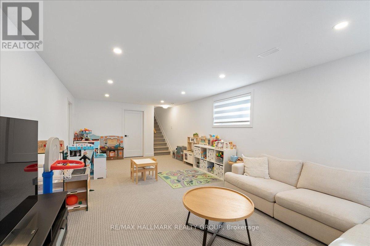 6461 RENAUD ROAD — photo 29
