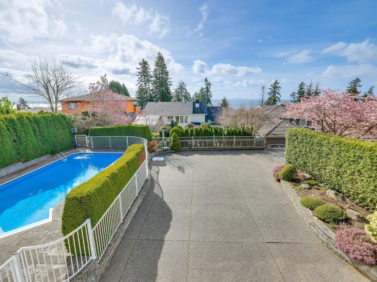 13518 MARINE DRIVE, Surrey