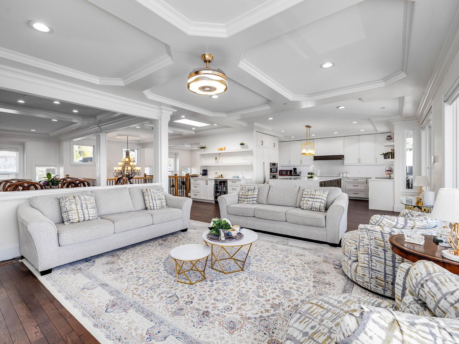 15354 ROYAL AVENUE, White Rock