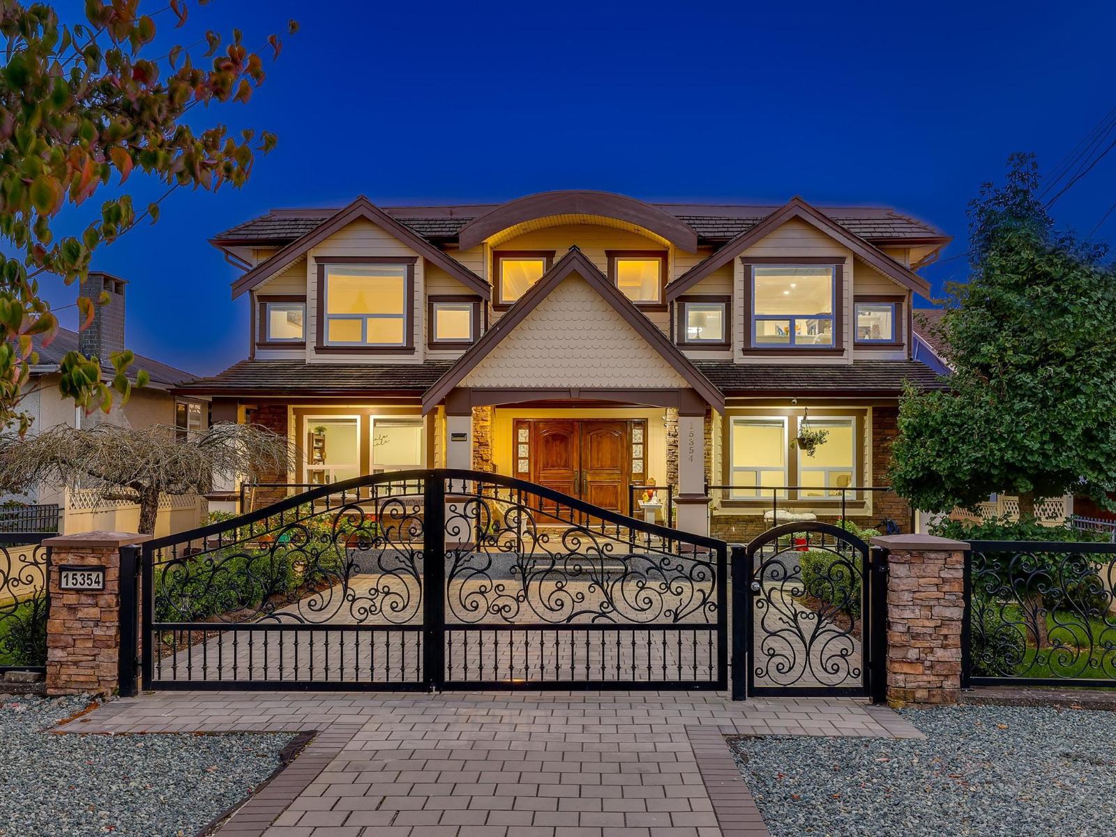 15354 ROYAL AVENUE, White Rock