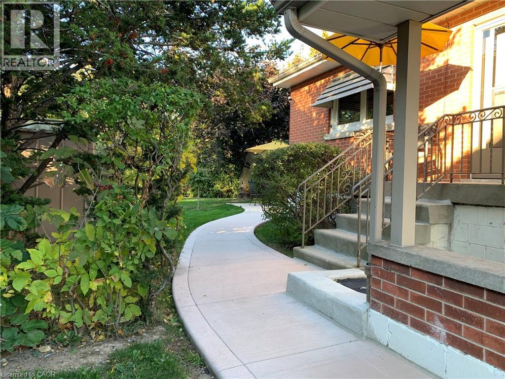 23 PERCY Court - 18