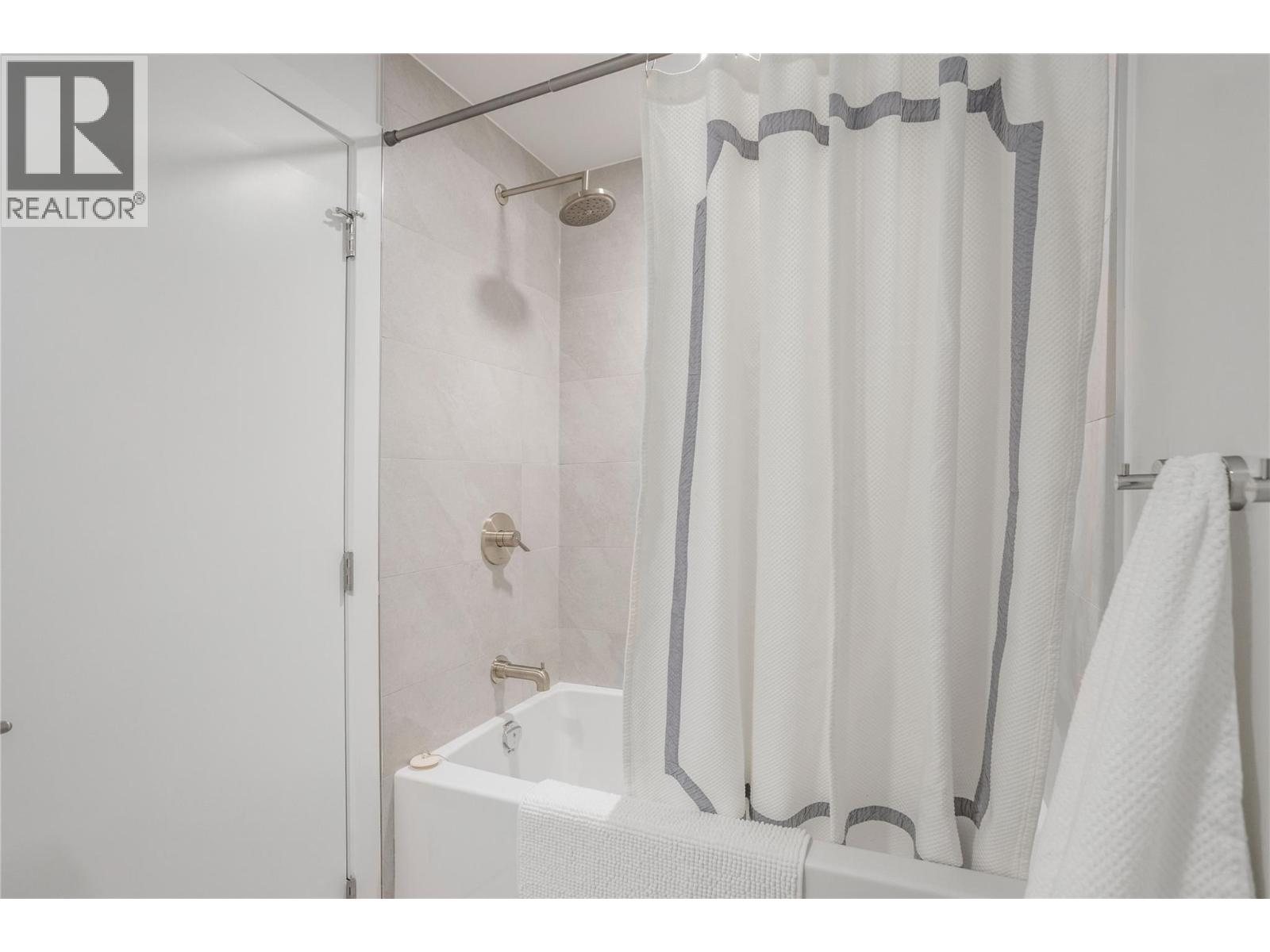 206 2760 Olalla Road, West Kelowna