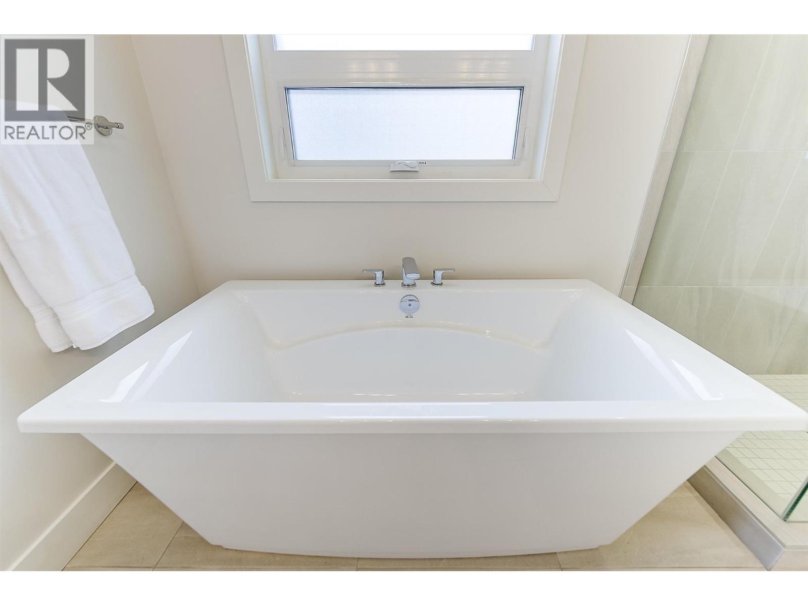  1260 JACK SMITH Road, Kelowna